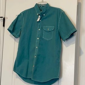 Gap green button up